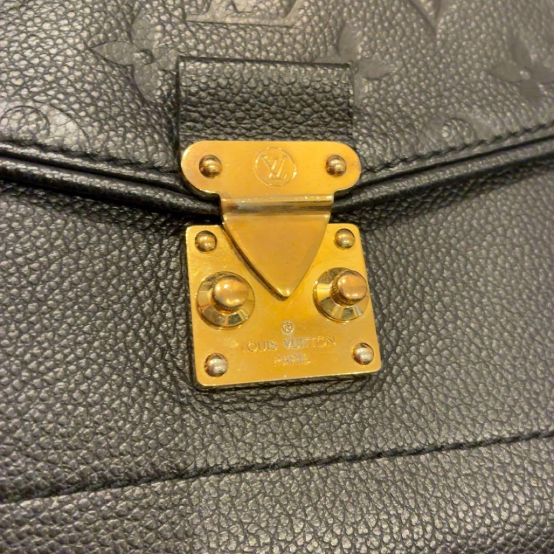 ルイヴィトン　 モノグラム バック　黒 マトラッセタイプ チェーンバッグ