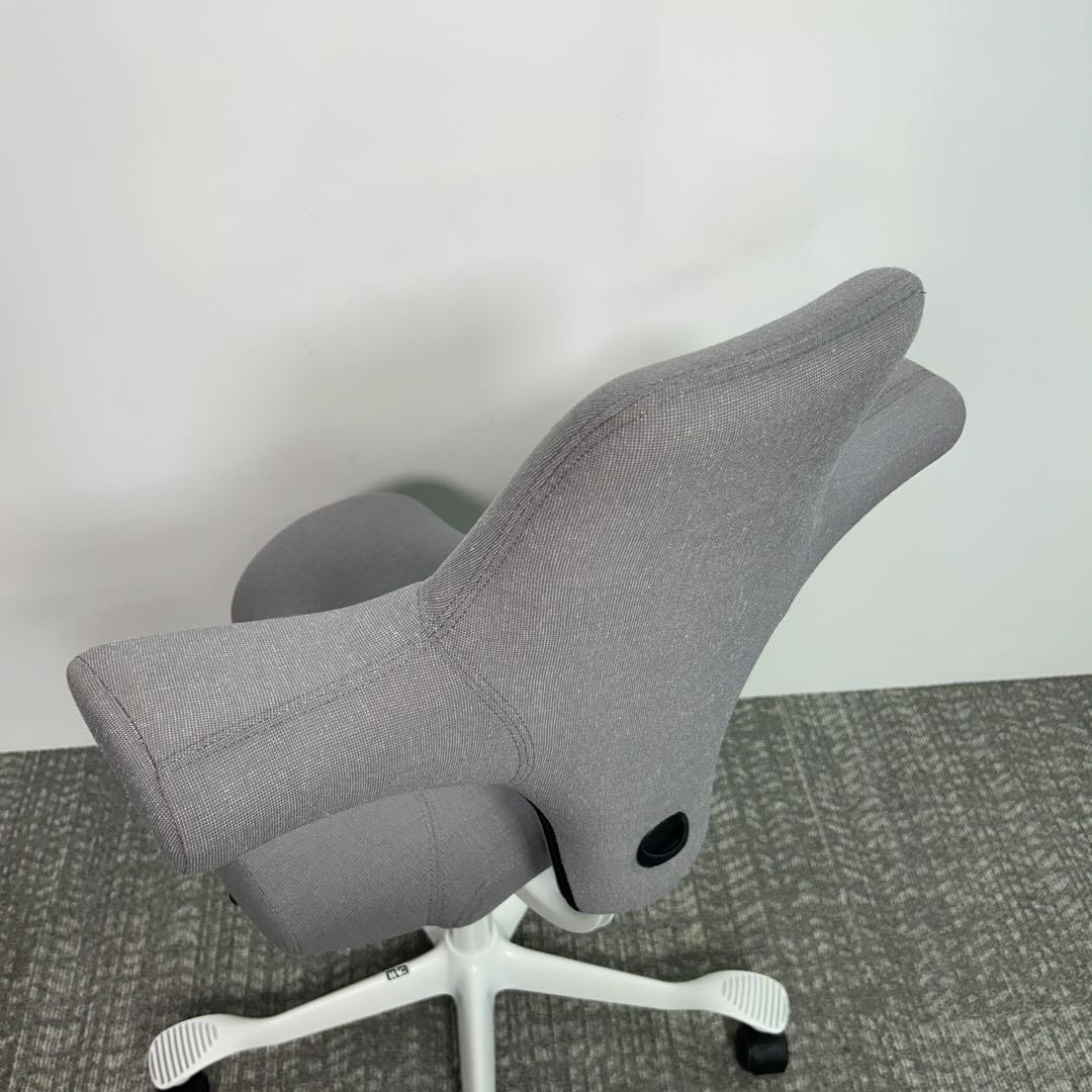 【H】オフィスチェア HAG Capisco ホーグ カピスコ 布張 グレー