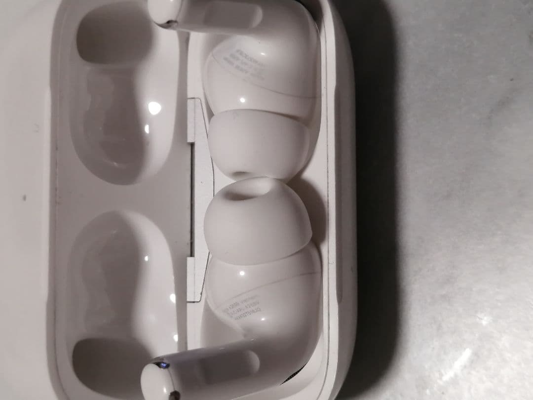 AirPods pro 第2世代 イヤホン左右本体＋ケース