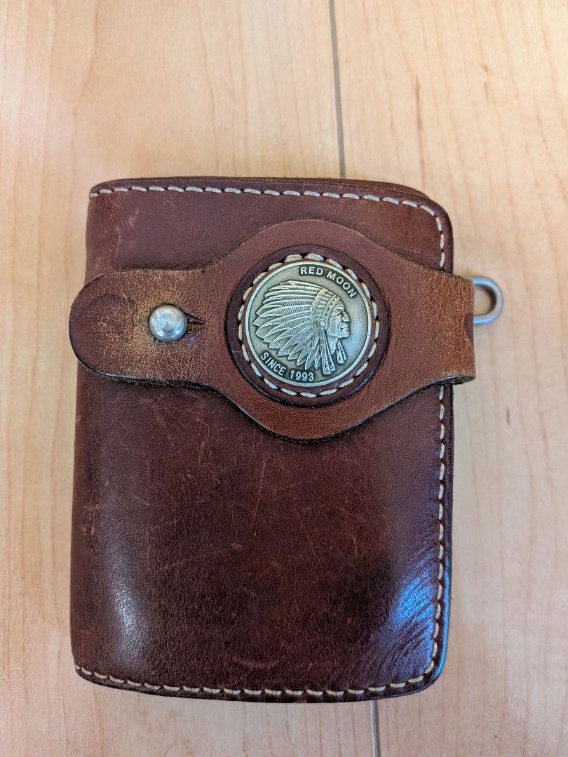 RED MOON レザー 二つ折り財布