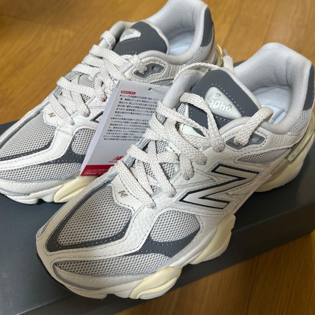 ニューバランス9060AGA 新品未使用23.5
