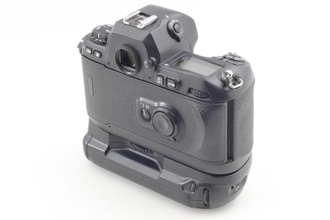 Nikon F100 フィルム一眼レフカメラ50mm f/1.8D レンズ