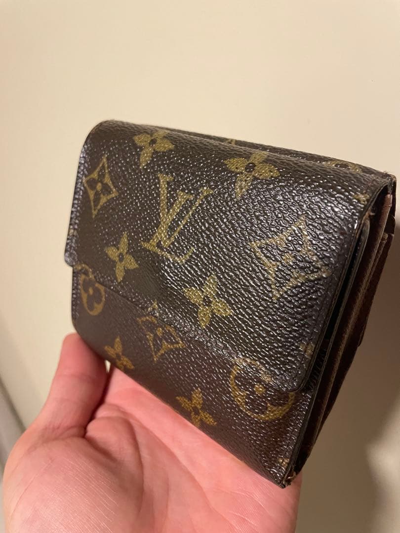 VUITTON三つ折り財布