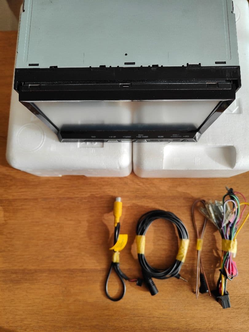 パイオニア　カロッツェリア　サイバーナビ　AVIC-ZH77　フルセグ　中古