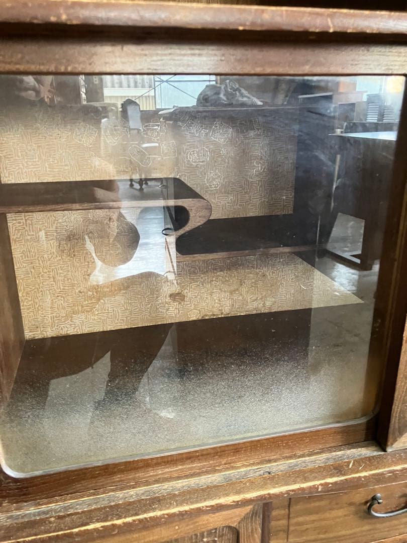 木製箪笥 山水画装飾 4引き出し 3扉　昭和　レトロ　茶箪笥