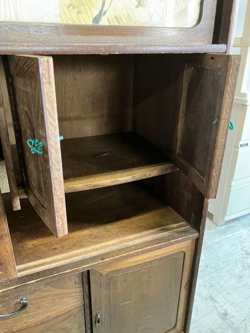 木製箪笥 山水画装飾 4引き出し 3扉　昭和　レトロ　茶箪笥