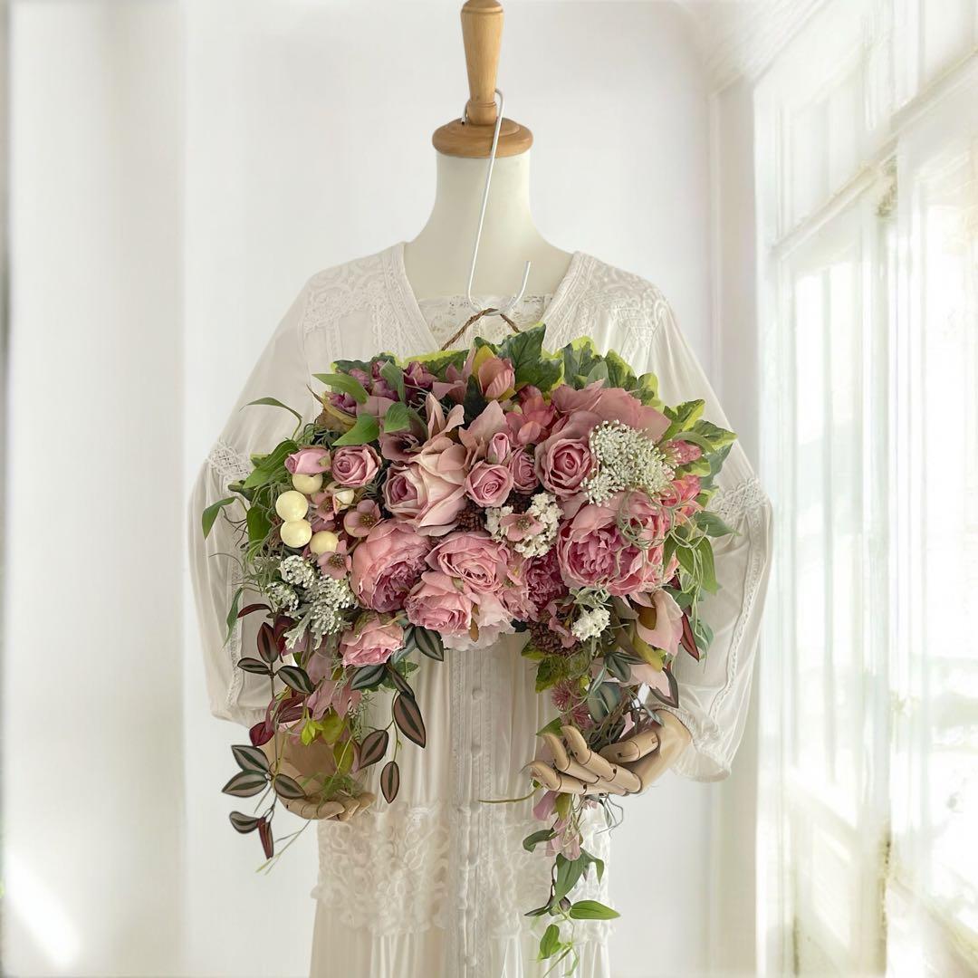 ロココ調ピンクローズのアーチ型特大リース〈光触媒・1点もの〉薔薇のリース