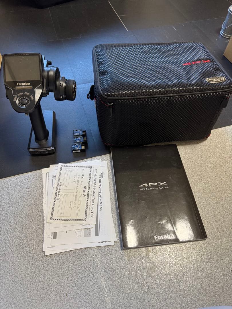 Futaba 4PX RC送信機 本体と付属品
