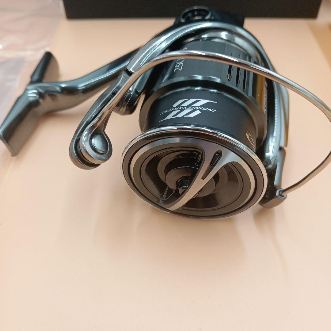 【新品・未使用】SHIMANO ステラ 2500S（22 STELLA）