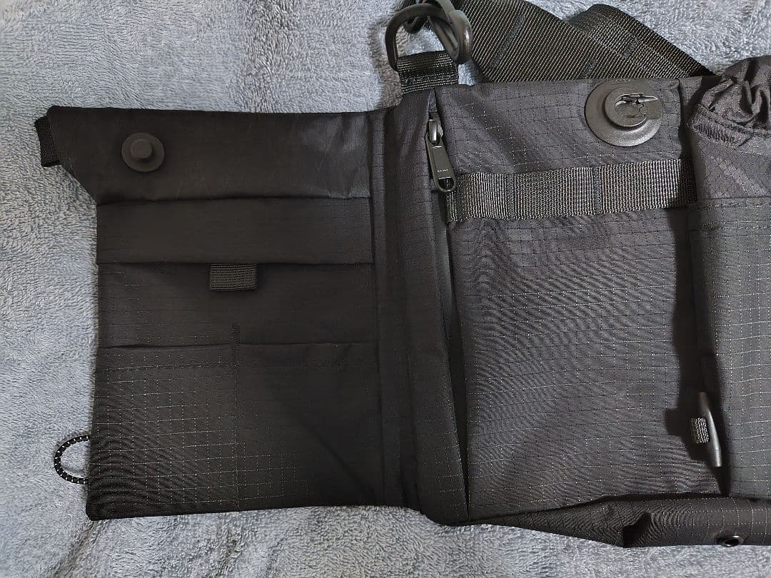 【未使用品】bitplay Black Series 2L サコッシュ