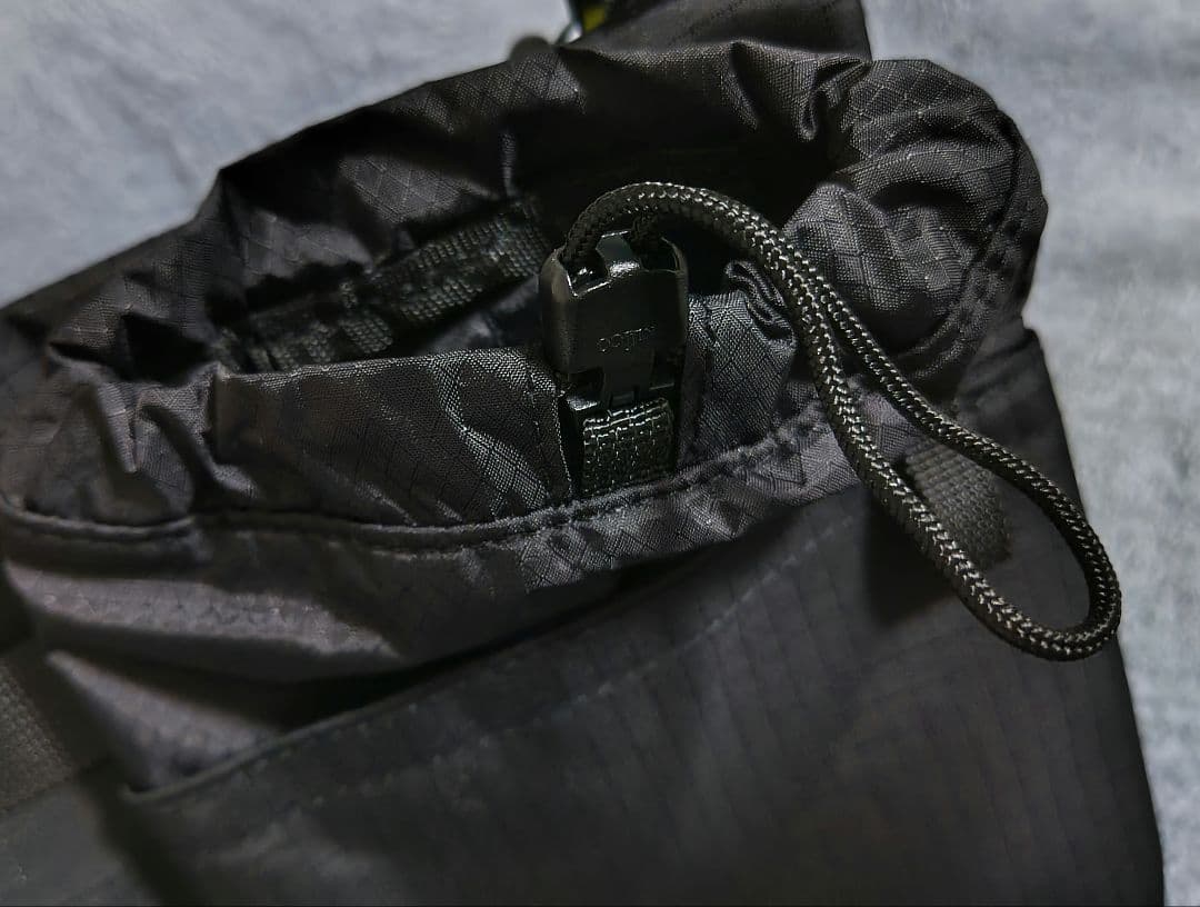 【未使用品】bitplay Black Series 2L サコッシュ