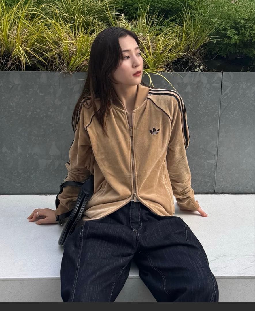 アディカラー ベロア トラックトップ / アディダスオリジナルス　風早ゆうた