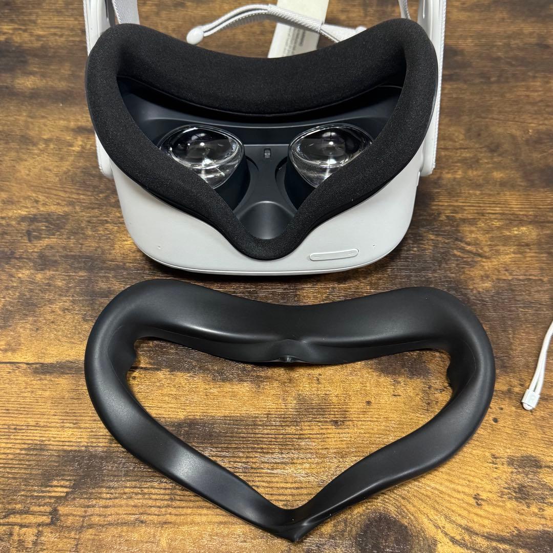 美品　  Quest 2 128GB VRヘッドセット　①