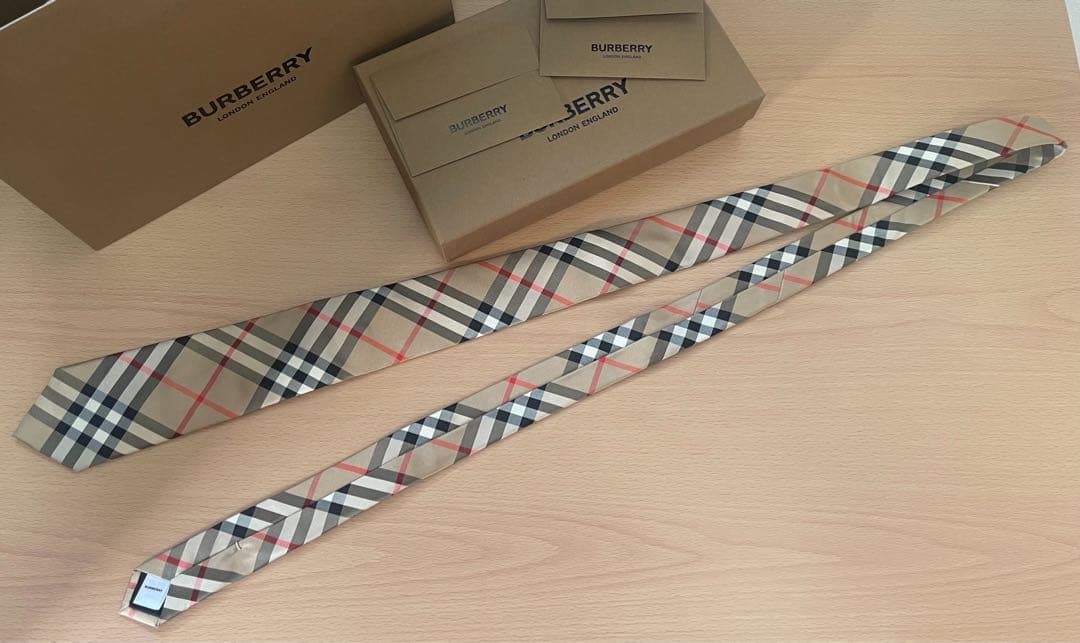 BURBERRY ノバチェック柄　ネクタイ 付属品有り