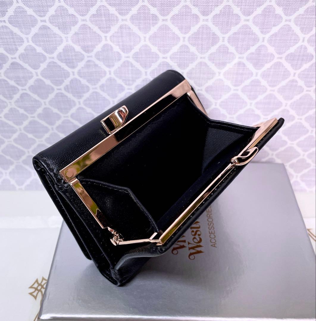 【素敵✨️ショッパー付】新品 ヴィヴィアン・ウエストウッド 三折財布 スムース黒