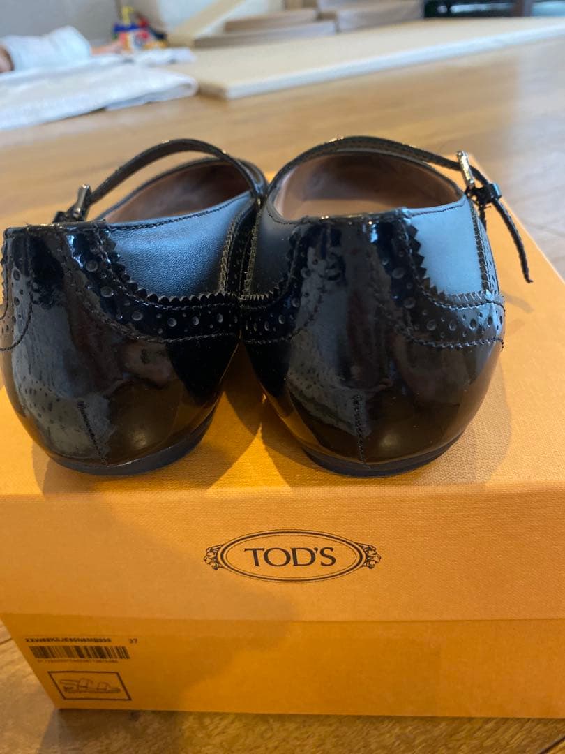 TOD'S トッズ　ポインテッドトゥ　バレエシューズ　37 フラットシューズ