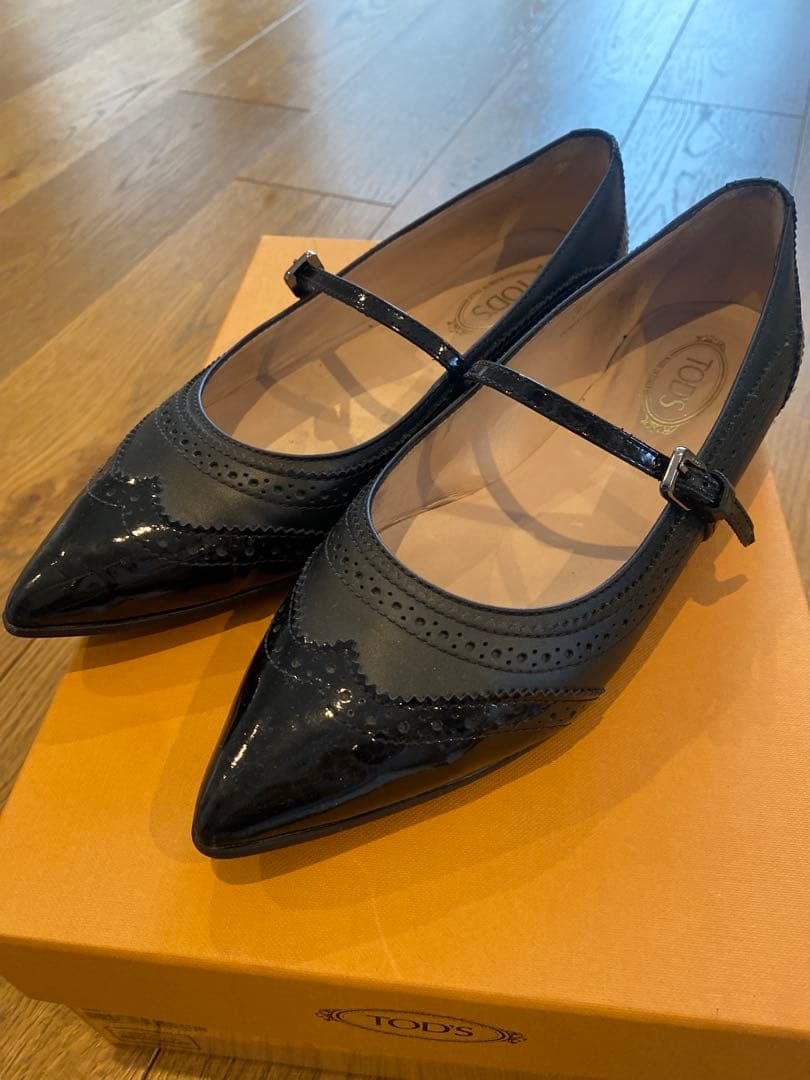 TOD'S トッズ　ポインテッドトゥ　バレエシューズ　37 フラットシューズ