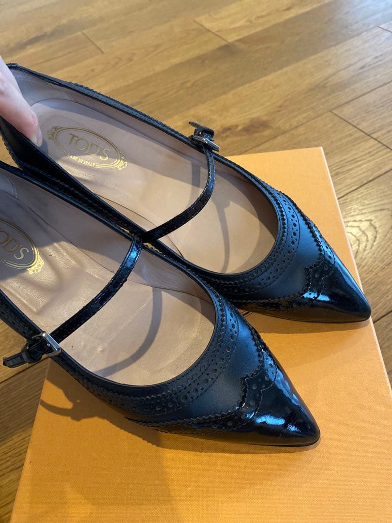 TOD'S トッズ　ポインテッドトゥ　バレエシューズ　37 フラットシューズ