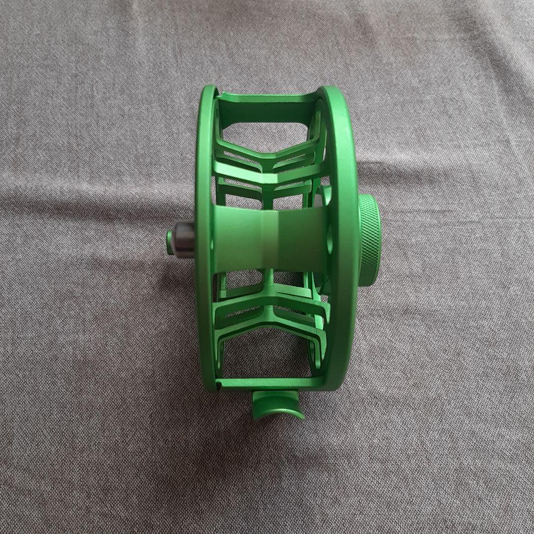 ★新品フライリール★T6061冷鍛造CNCマシンカット切削★７～９番★やや訳あり