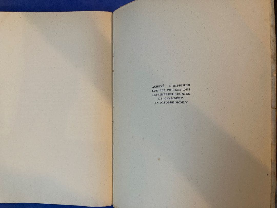 Renault de Billancourt 歴史と自動車の進化を詳述した書籍