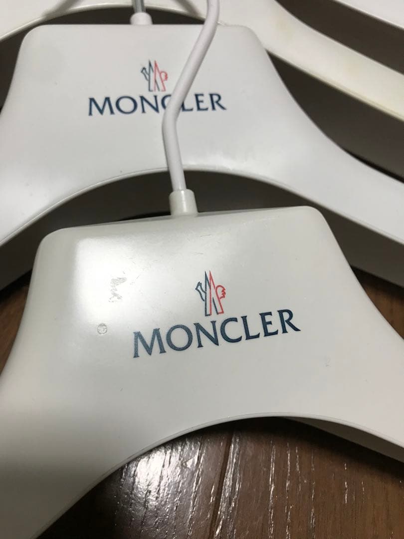 MONCLER 45 白 ハンガー 6本 収納 ラック メンズ レディース