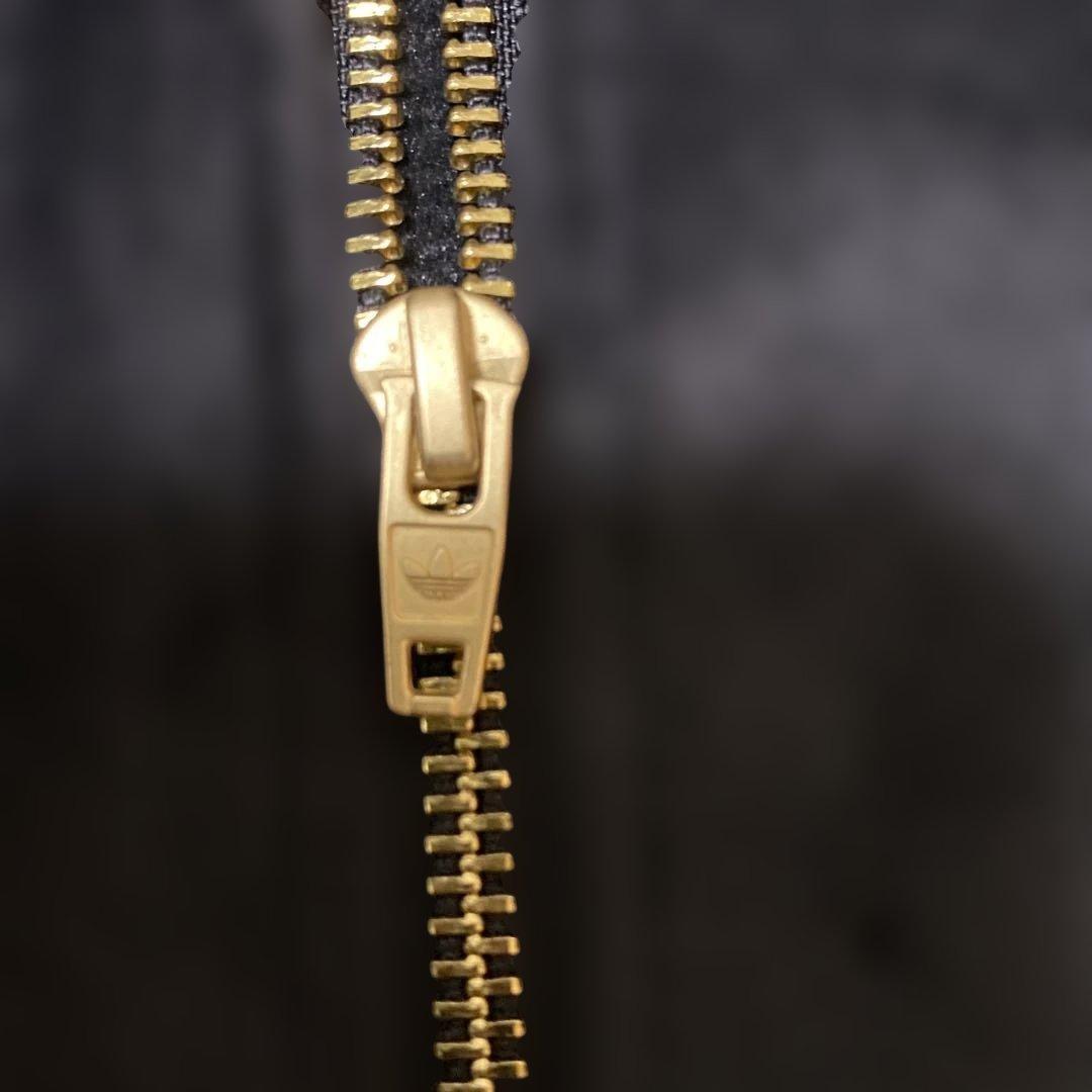 アディダス タイショーン ベロア トラックジャケット（ジェンダーニュートラル）