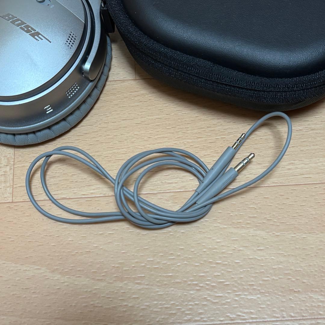 Bose ワイヤレスヘッドホン 有線　シルバー　ケース付き