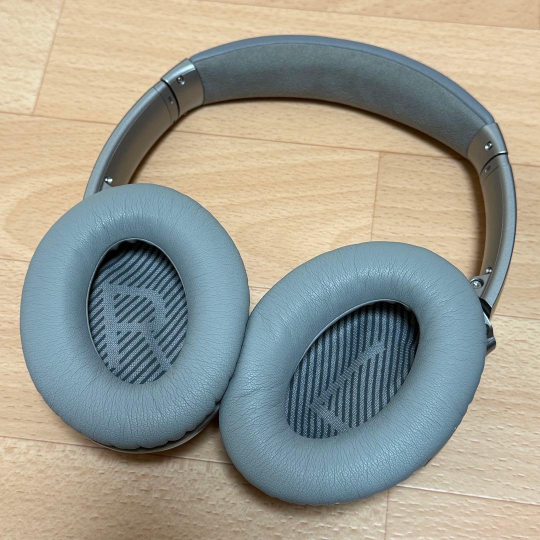 Bose ワイヤレスヘッドホン 有線　シルバー　ケース付き
