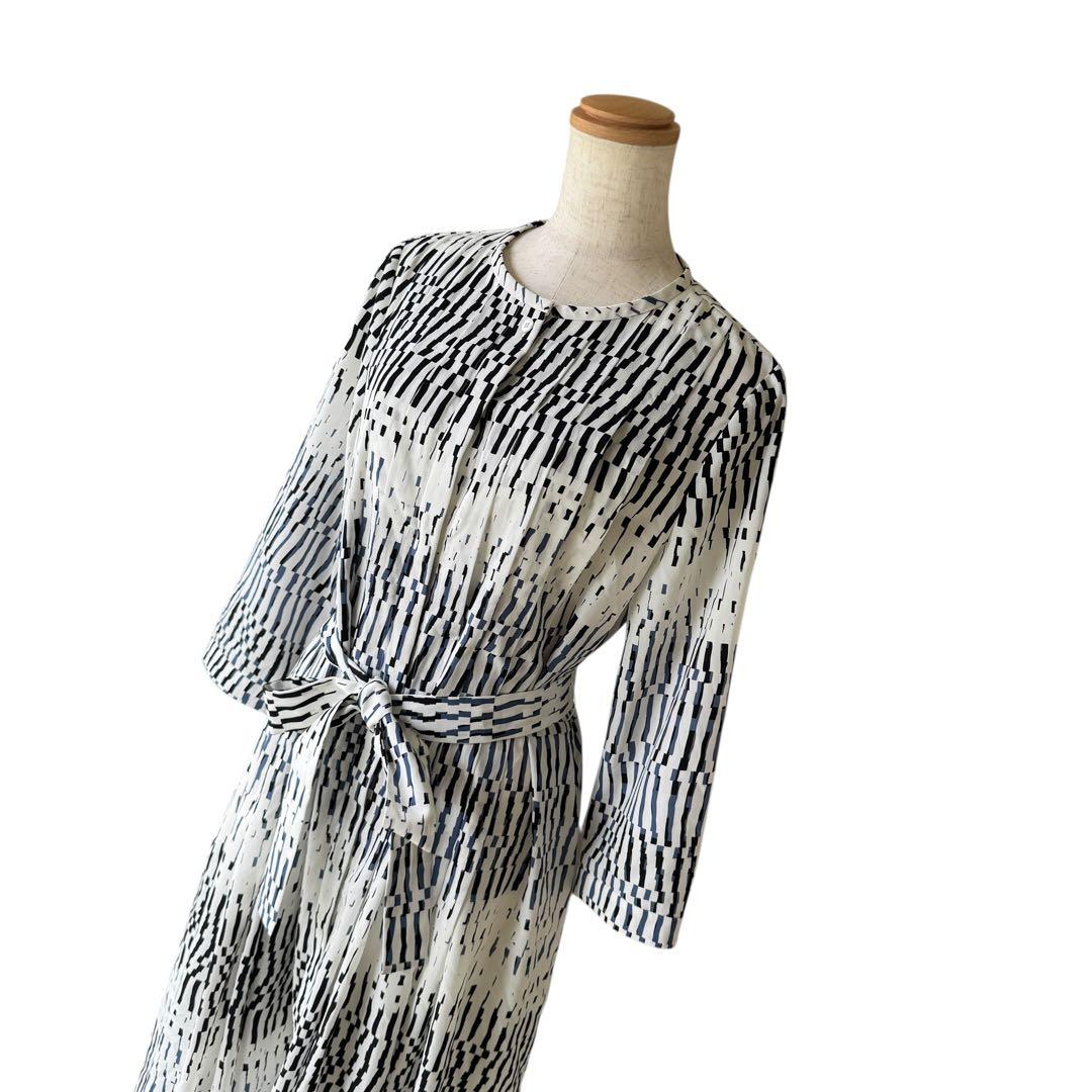 近年極美品　定価13万　ミラショーン　ERICAブロックプリントワンピース　42