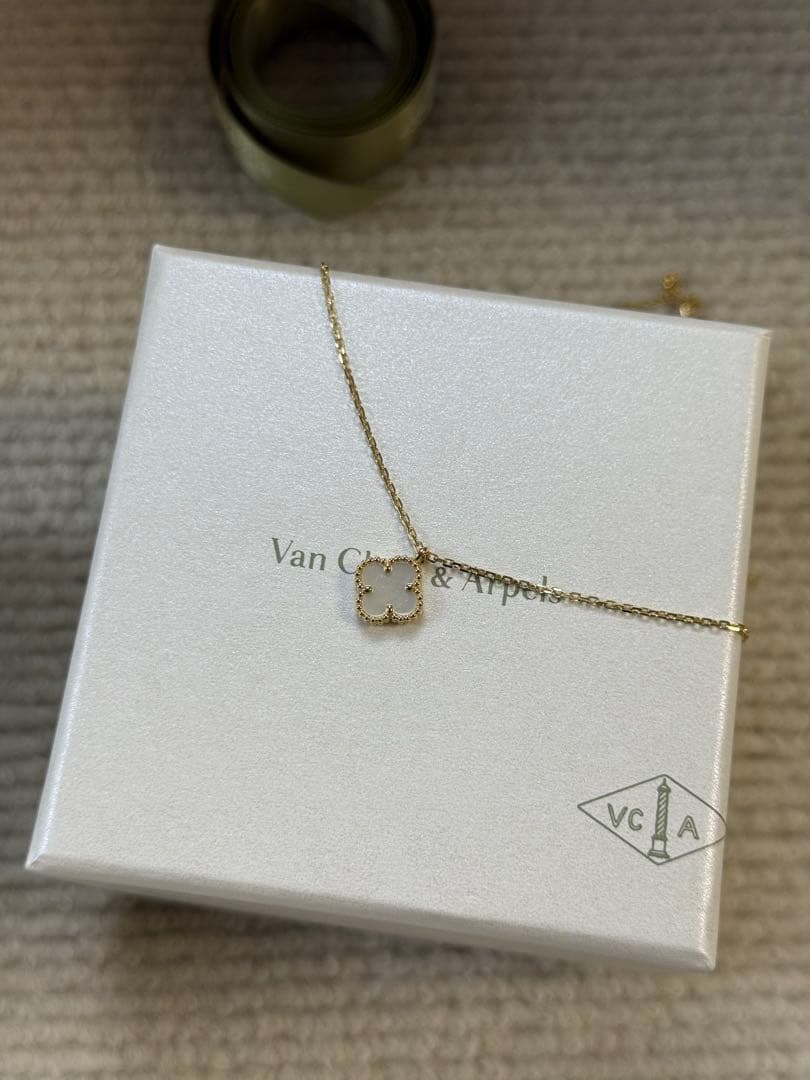 美品 ヴァンクリーフ&アーペル スウィート アルハンブラ ピアス カーネリアン