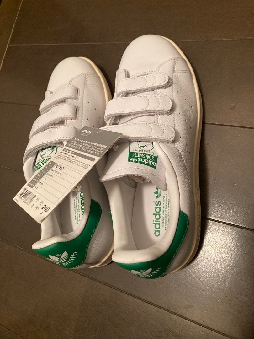 adidasスタンスミス　レディース