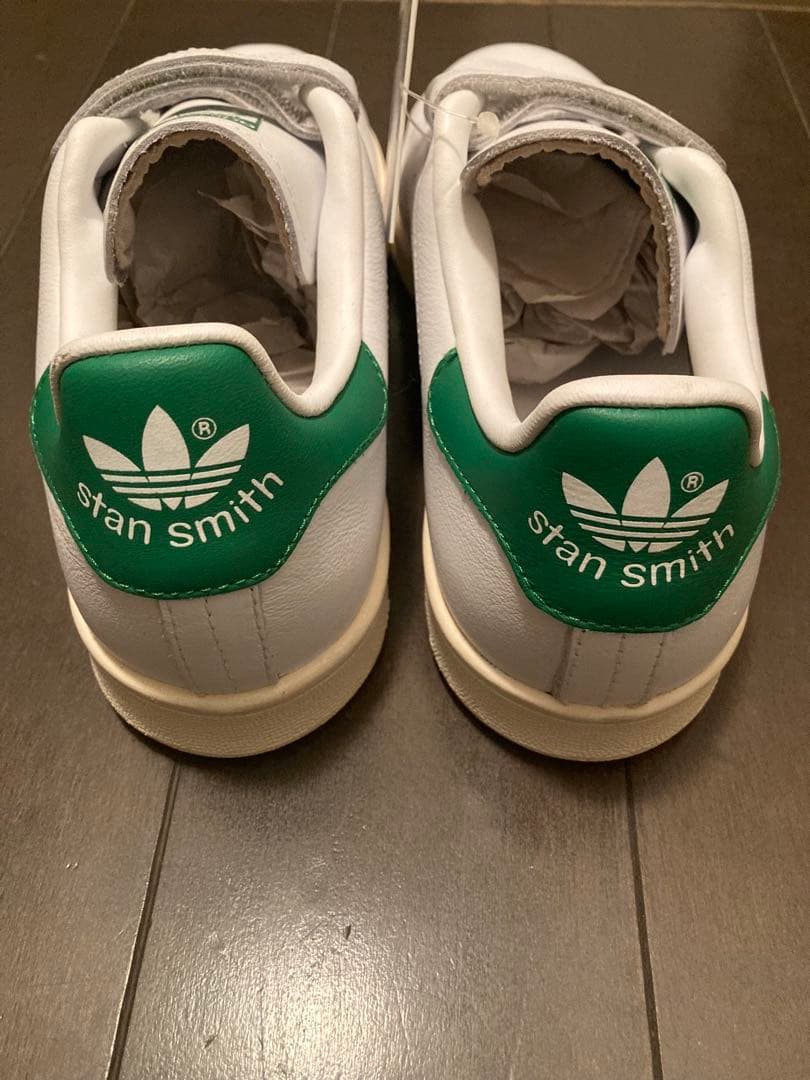 adidasスタンスミス　レディース