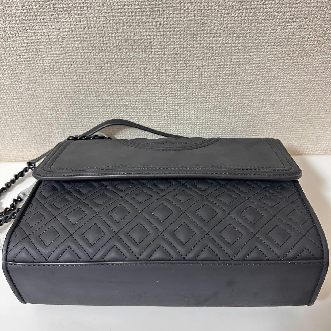 【新品】トリーバーチFLEMING MATTE CONVERTIBLE 肩掛け黒