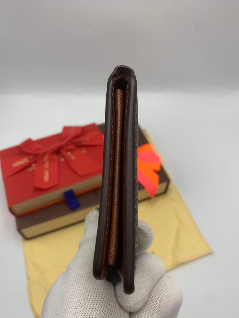 ルイヴィトン モノグラム 二つ折り財布 ポルトフォイユマルコ