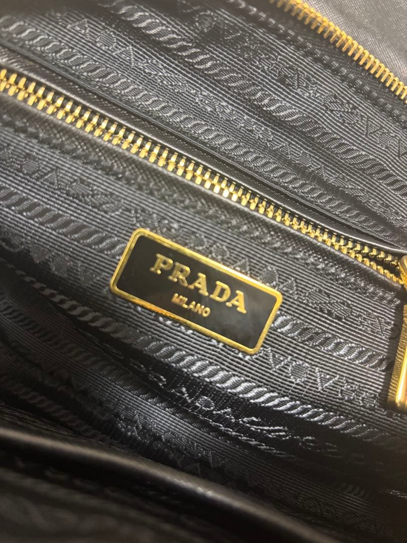 PRADA|プラダ|ナイロンショルダーバッグ|ブラック×ゴールド|付属品あり