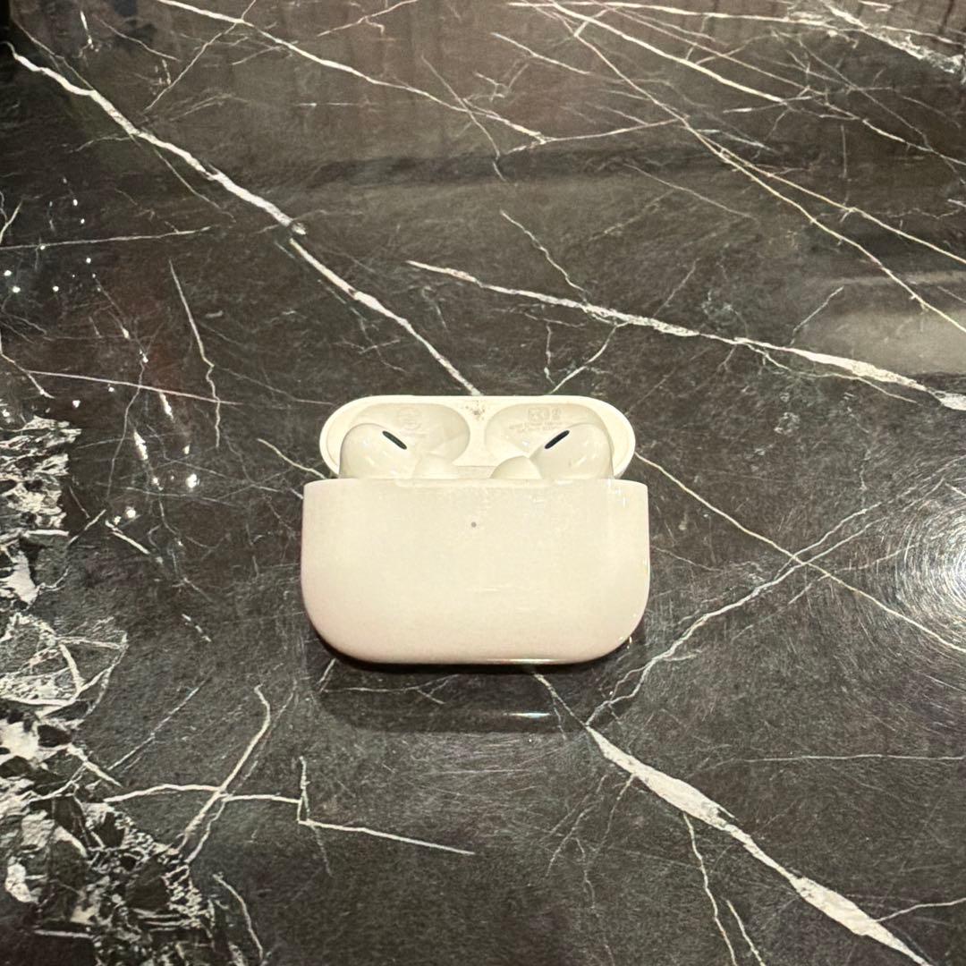 AirPods2 本体 ホワイト 充電ケース付き