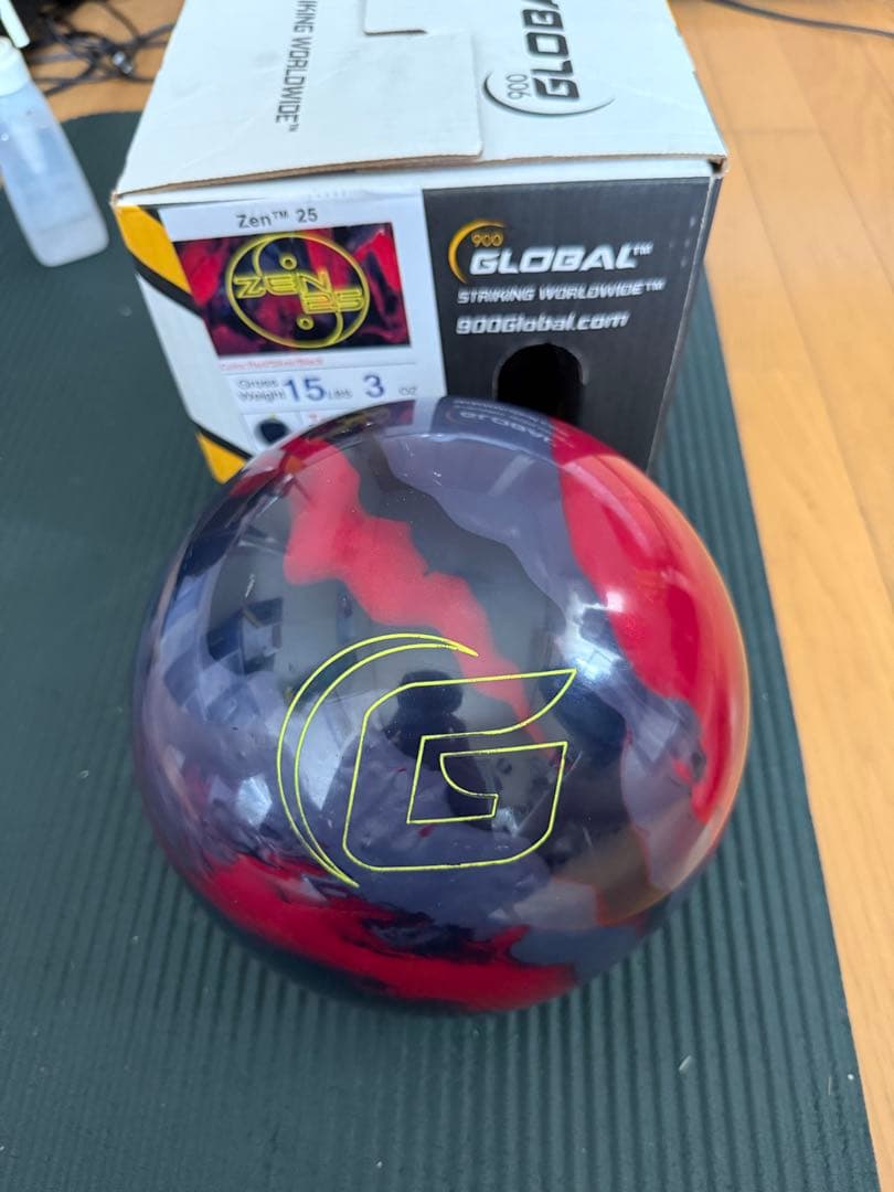 900 Global Zen™ 25 ボウリングボール 15lb
