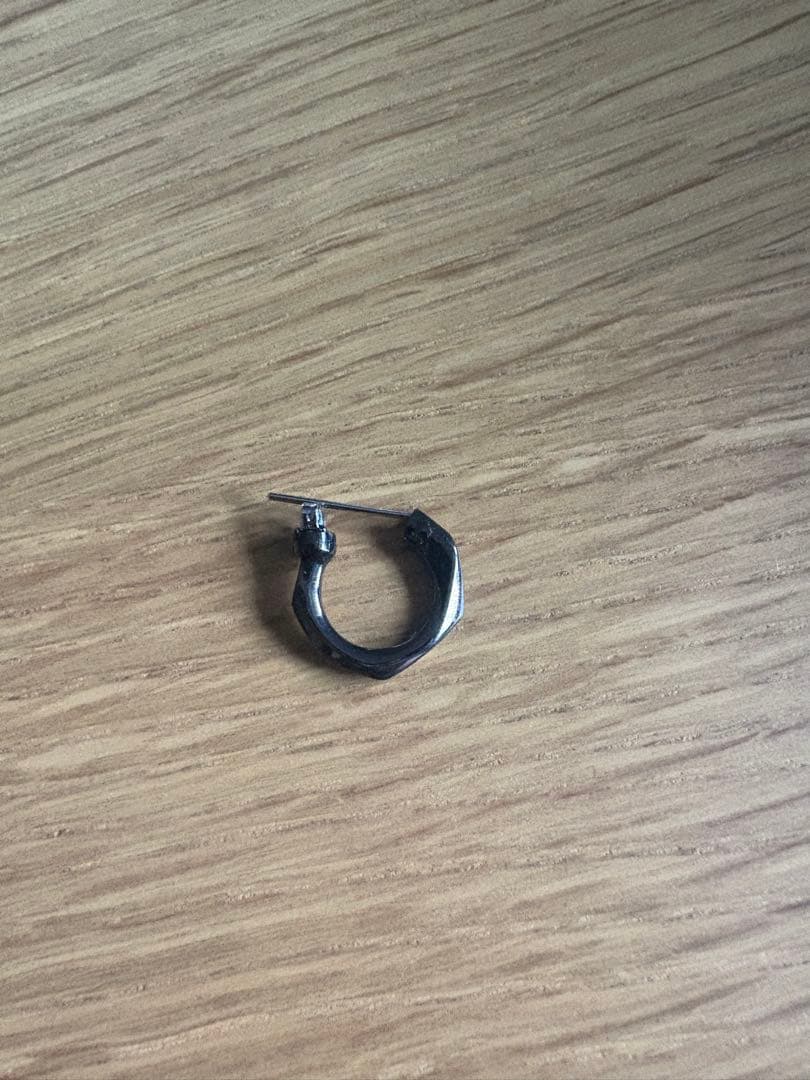 【直営店舗限定】クロッシングピアス/シティポップ/ブラック/シルバー925