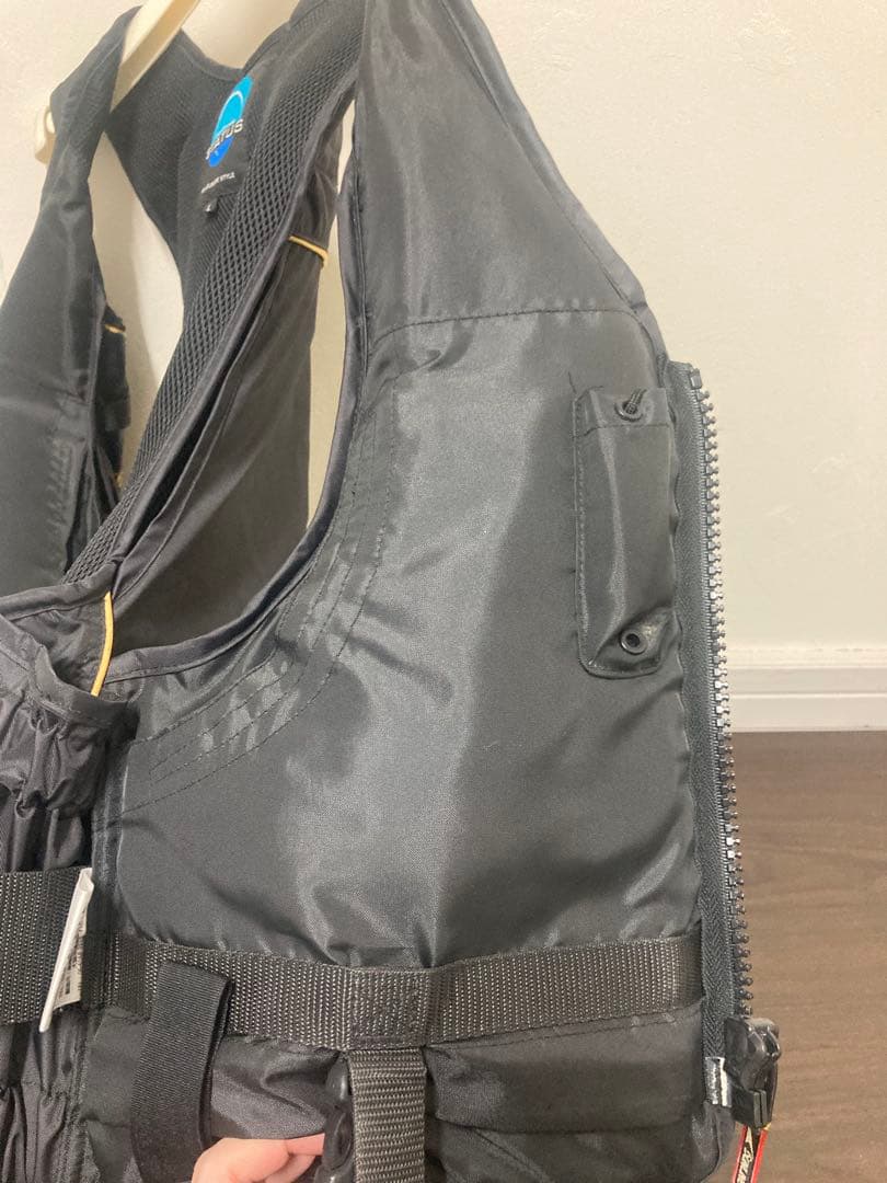 STATUS ライフジャケット Lサイズ 黒/金