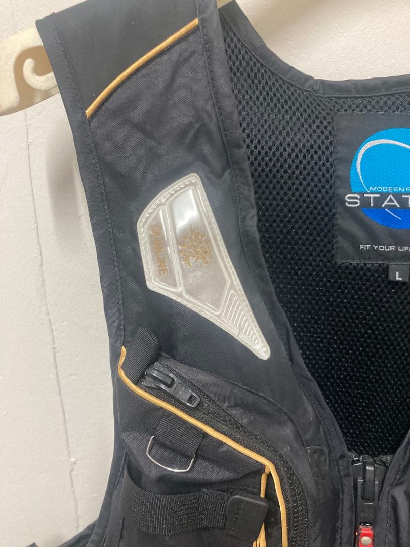 STATUS ライフジャケット Lサイズ 黒/金