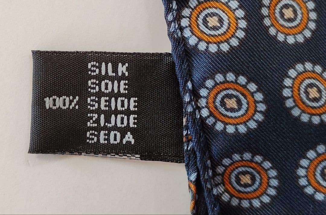 シルク製ネイビー円形模様ストール