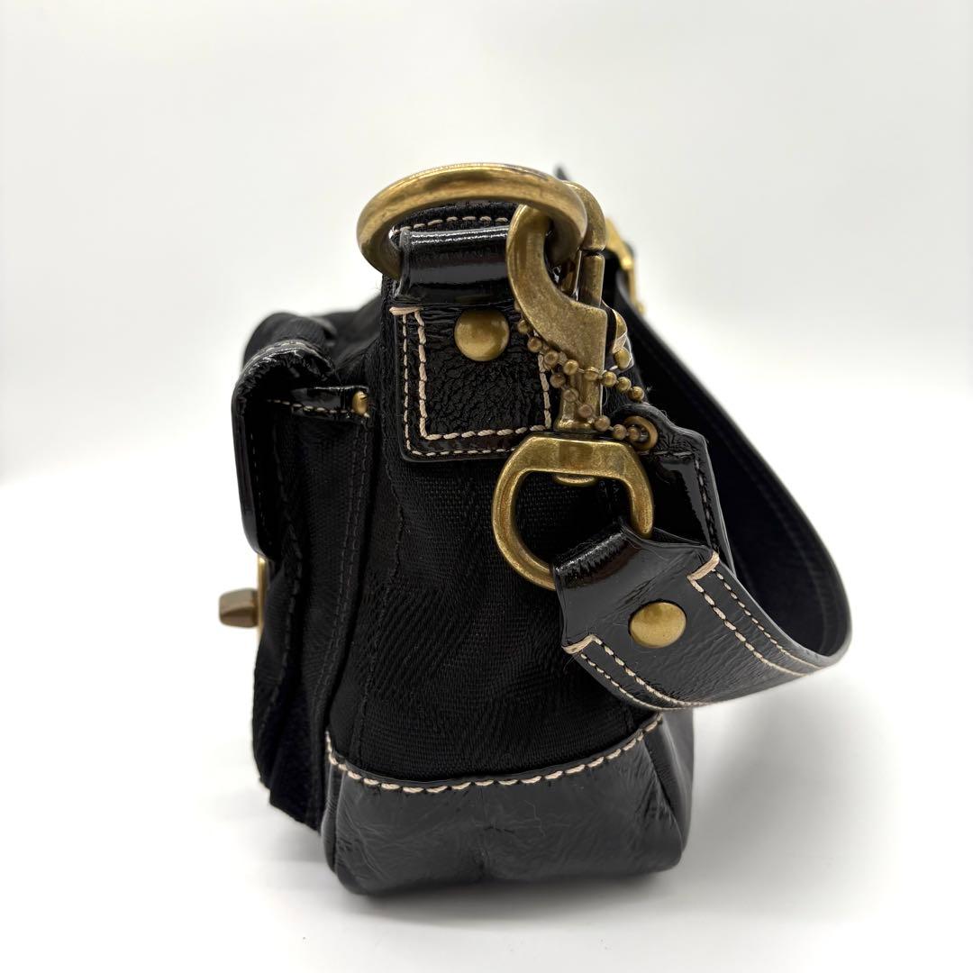 【極美品】コーチ　レガシー　ワンショルダーバッグ　シグネチャー　ターンロック　黒