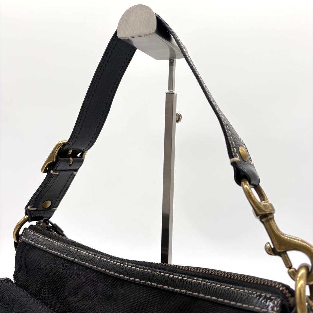 【極美品】コーチ　レガシー　ワンショルダーバッグ　シグネチャー　ターンロック　黒
