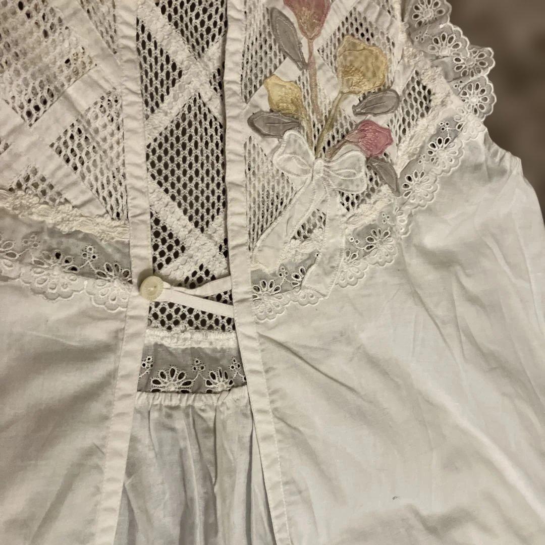 サエラ　レースエプロン