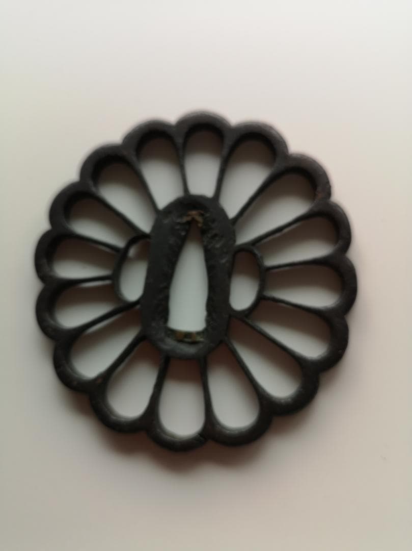 花弁型黒色鉄製刀の鍔3点セット