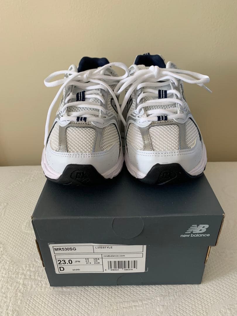 New Balance530 ランニングシューズ ホワイト/ネイビー