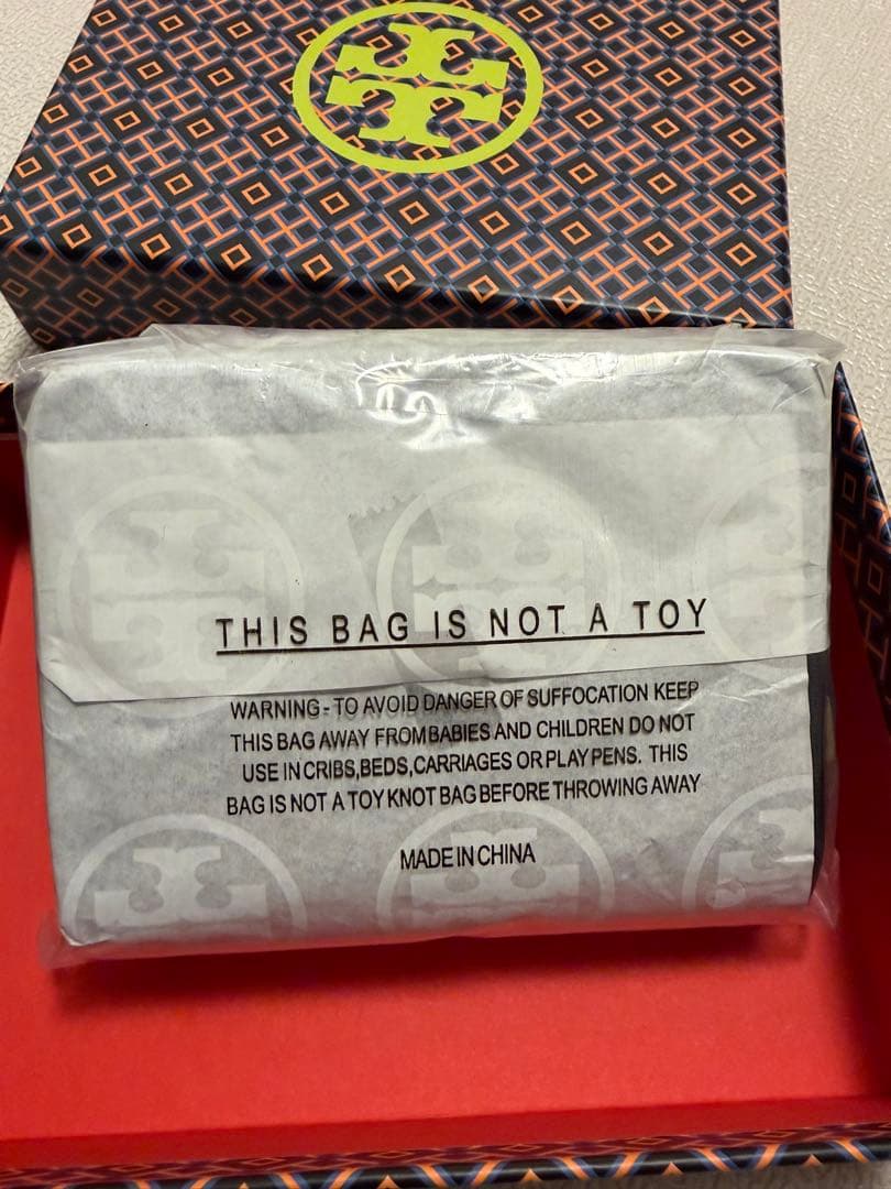 Tory Burch 二つ折り財布 ブラック 56820