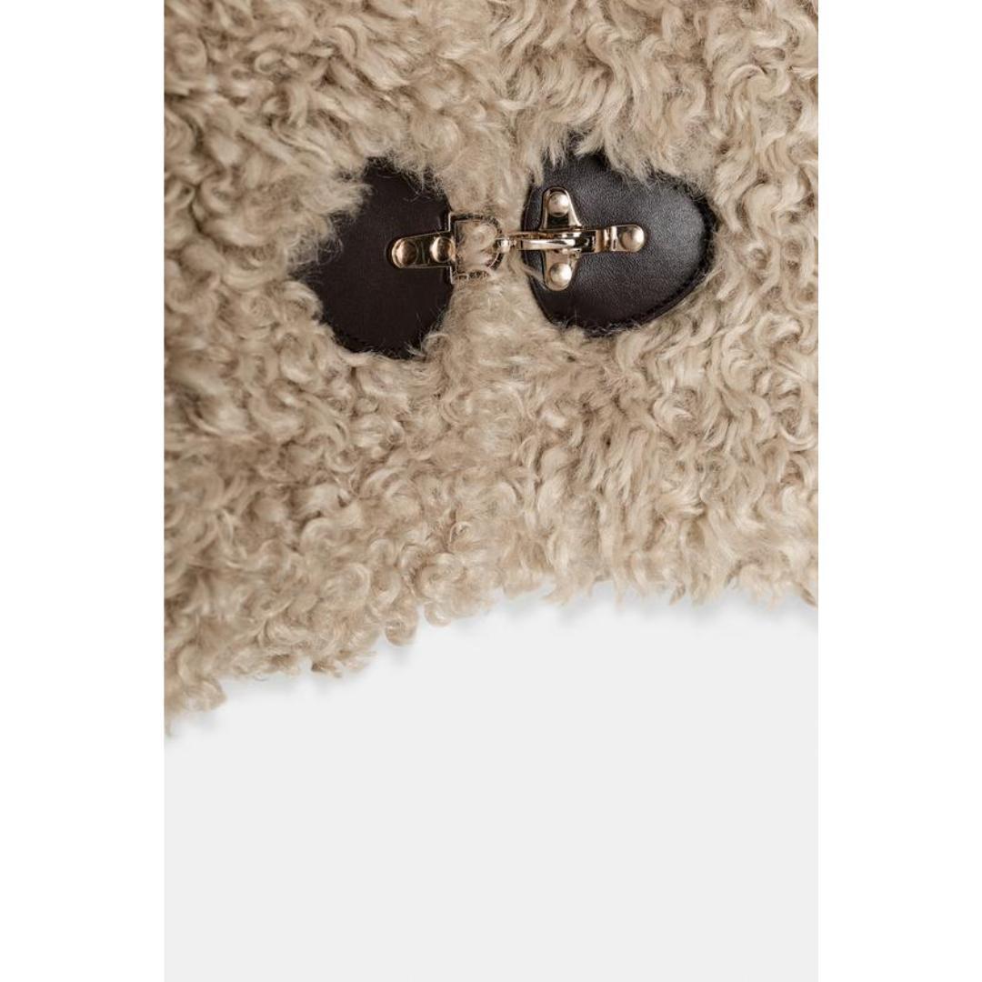 新品 ZARA トグルボタン フェイクファージャケット