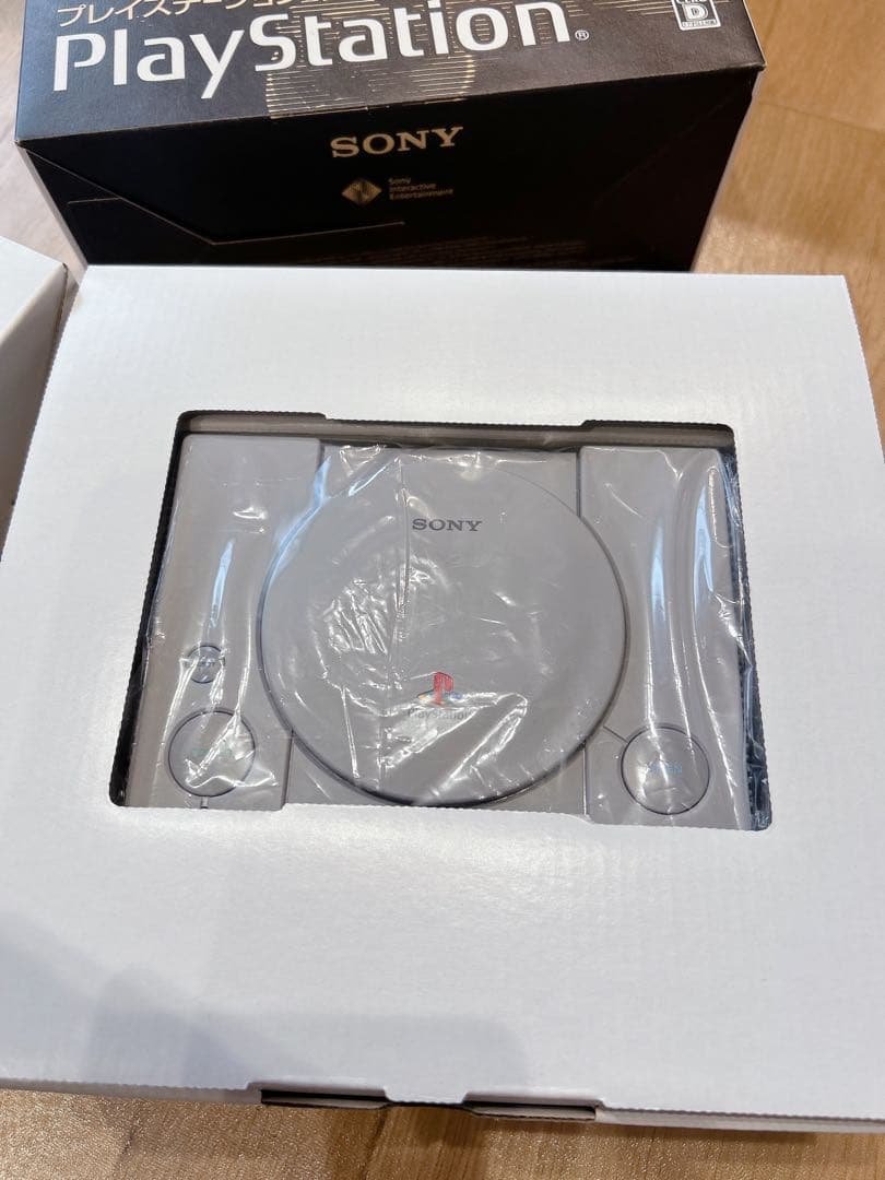プレイステーションクラシック【外箱以外未開封】