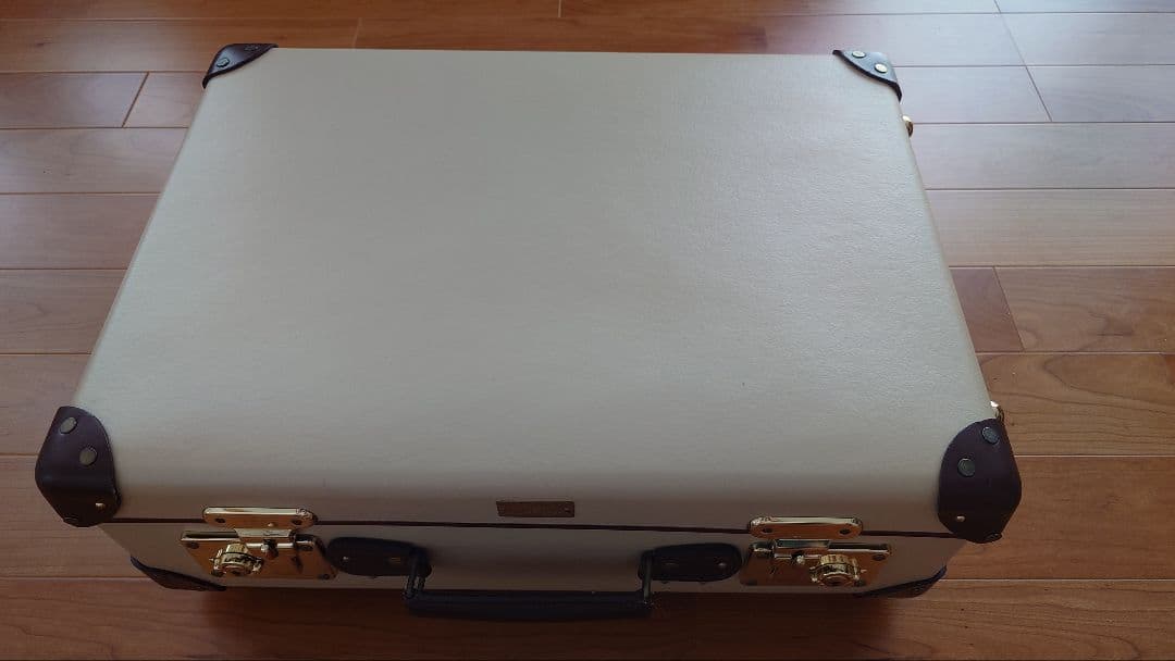 未使用　グローブトロッターSHIPS 21inch スーツケース